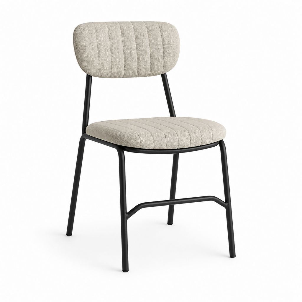 Chaise de salle à manger beige en polyester avec structure en acier noir dossier arrondi 80 x 48 x 55 cm