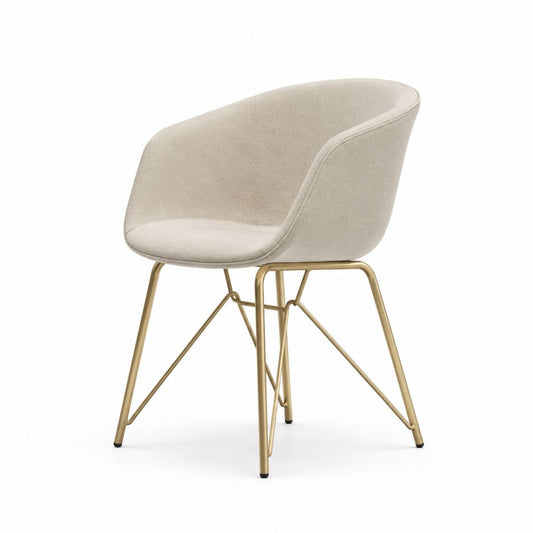 Chaise de salle à manger beige en polyester avec piètement en acier doré 83 x 58 x 57 cm